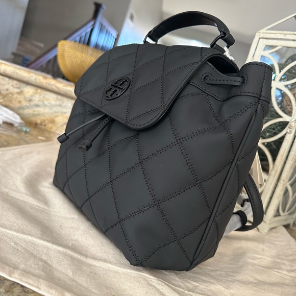NWT Tory Burch Willa Backpack in Matte Black - Picture 2 of 8